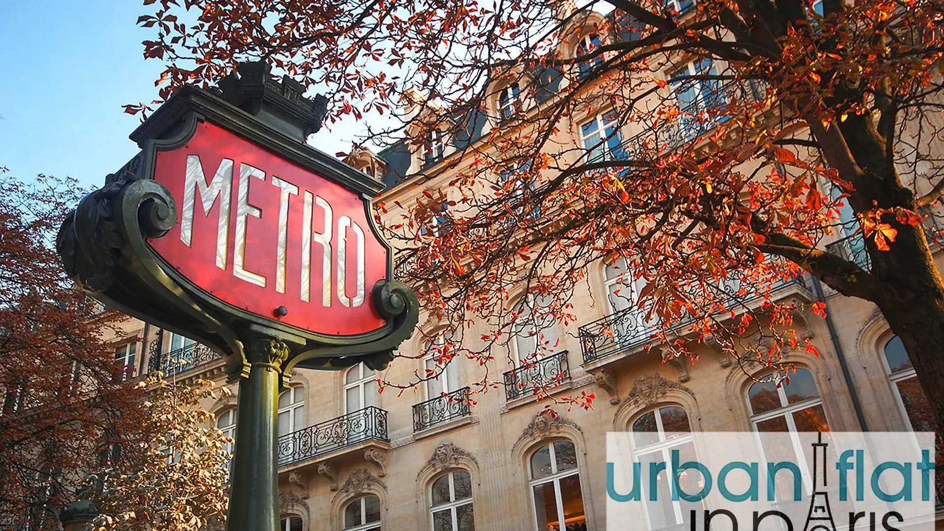 Urban Flat 129 - Sublime Art Love Champs-Elysees Paris