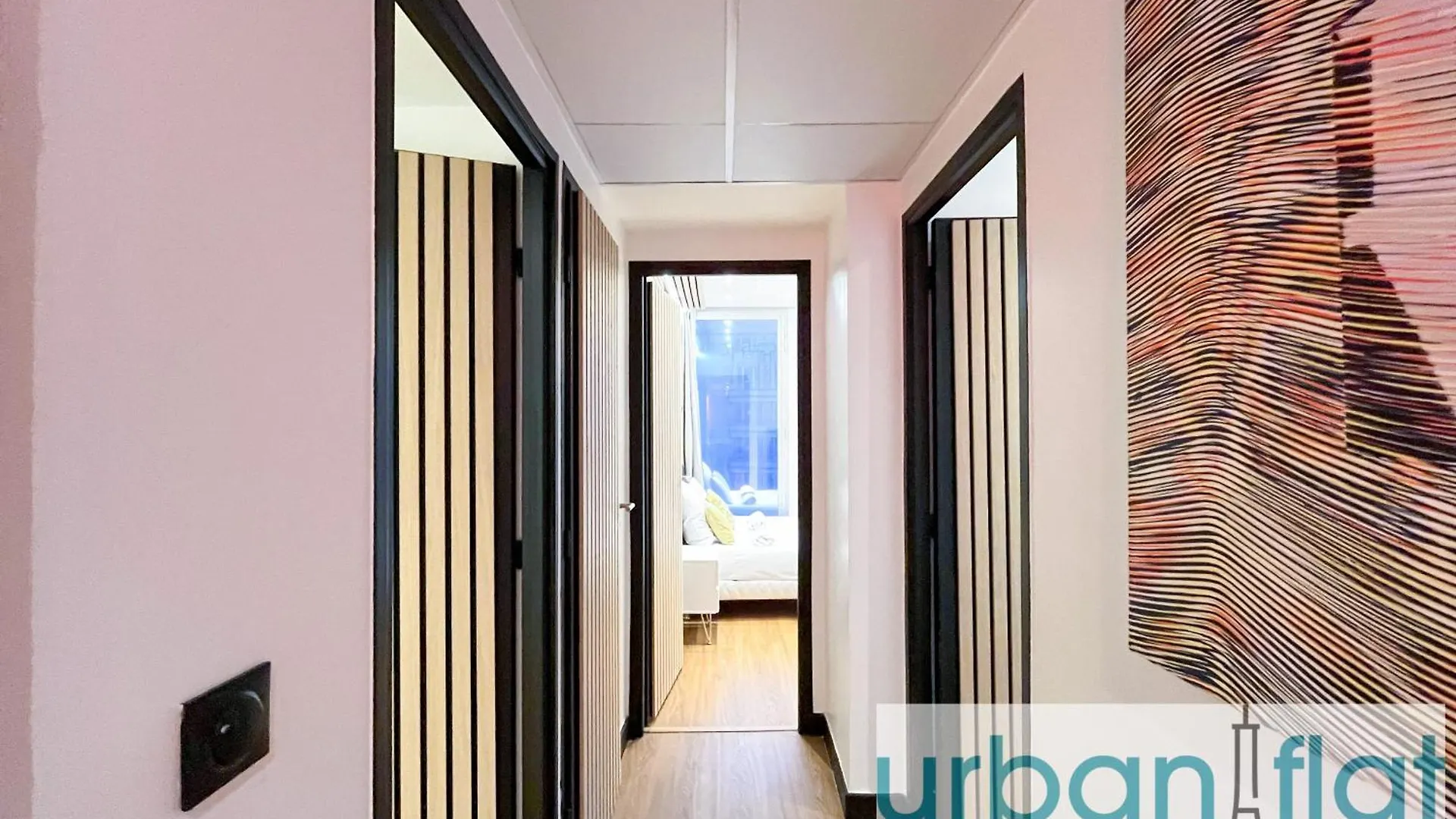 Urban Flat 129 - Sublime Art Love Champs-Elysees Parijs 0*,  Frankrijk