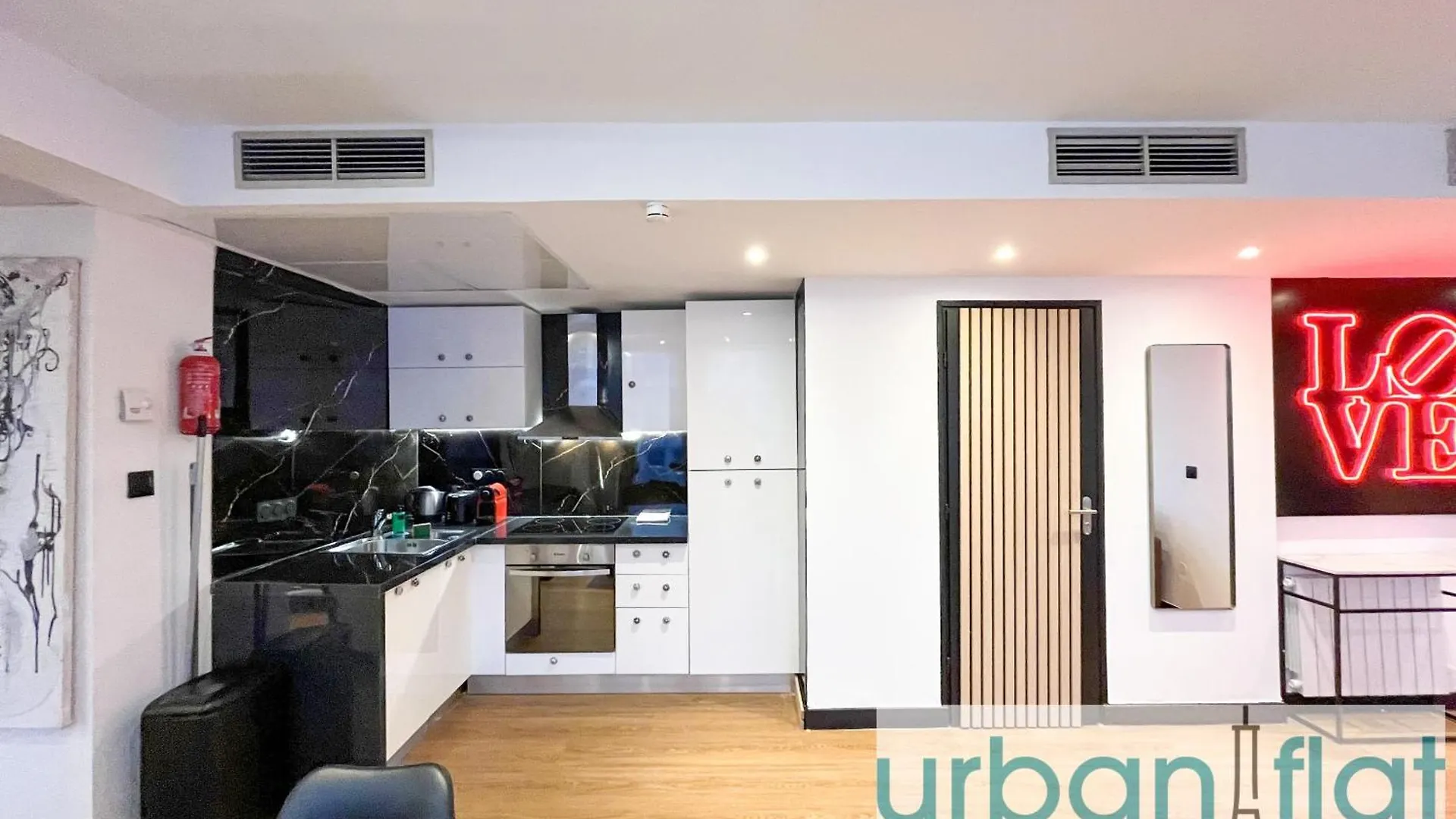 Urban Flat 129 - Sublime Art Love Champs-Elysees Paris France