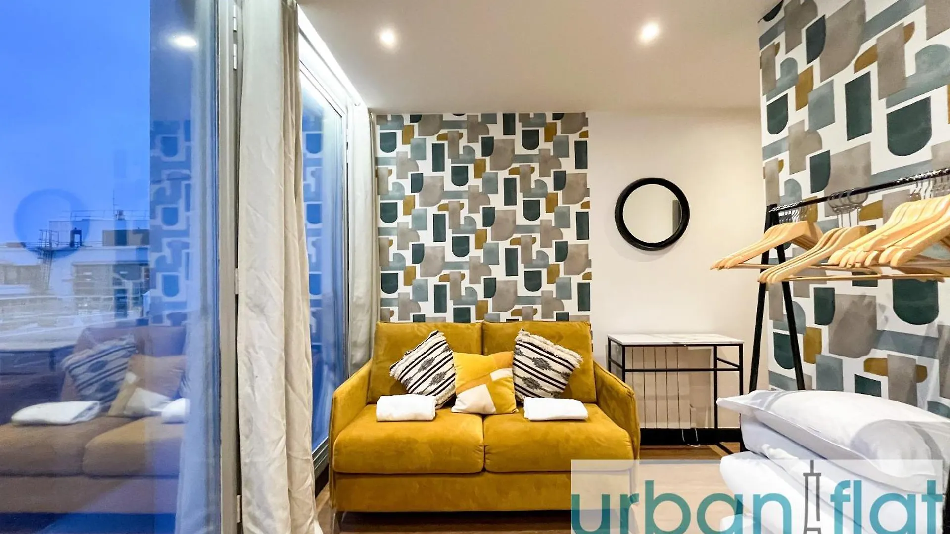 Apartment Urban Flat 129 - Sublime Art Love Champs-Elysees Paris